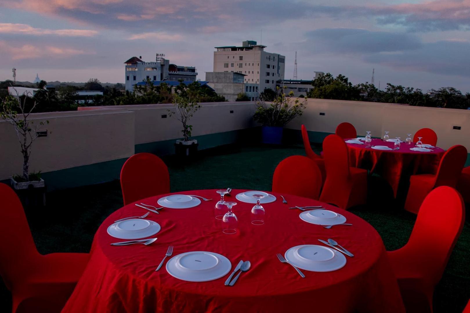 Kanola Luxury Hotel Anuradhapura Kültér fotó