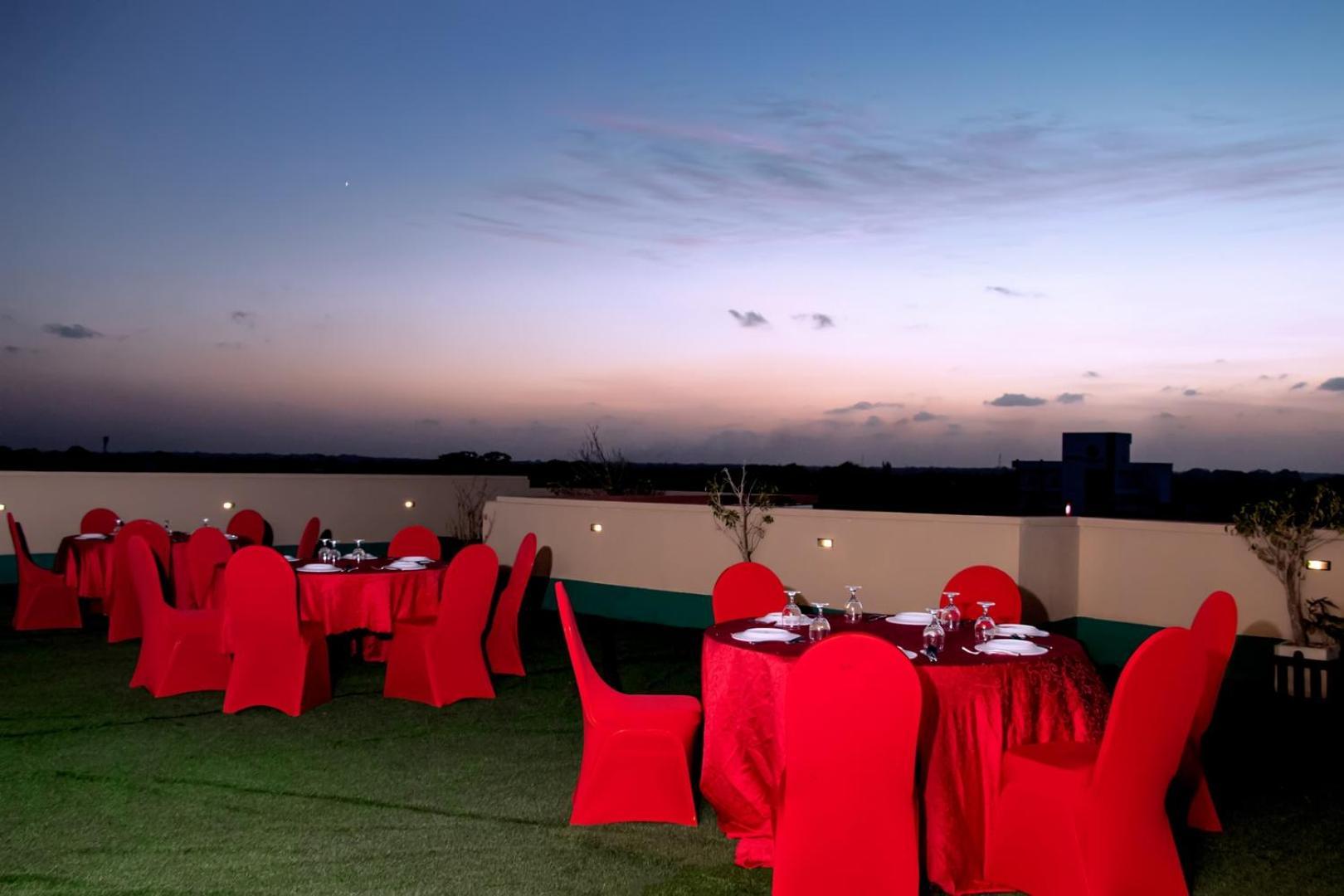 Kanola Luxury Hotel Anuradhapura Kültér fotó