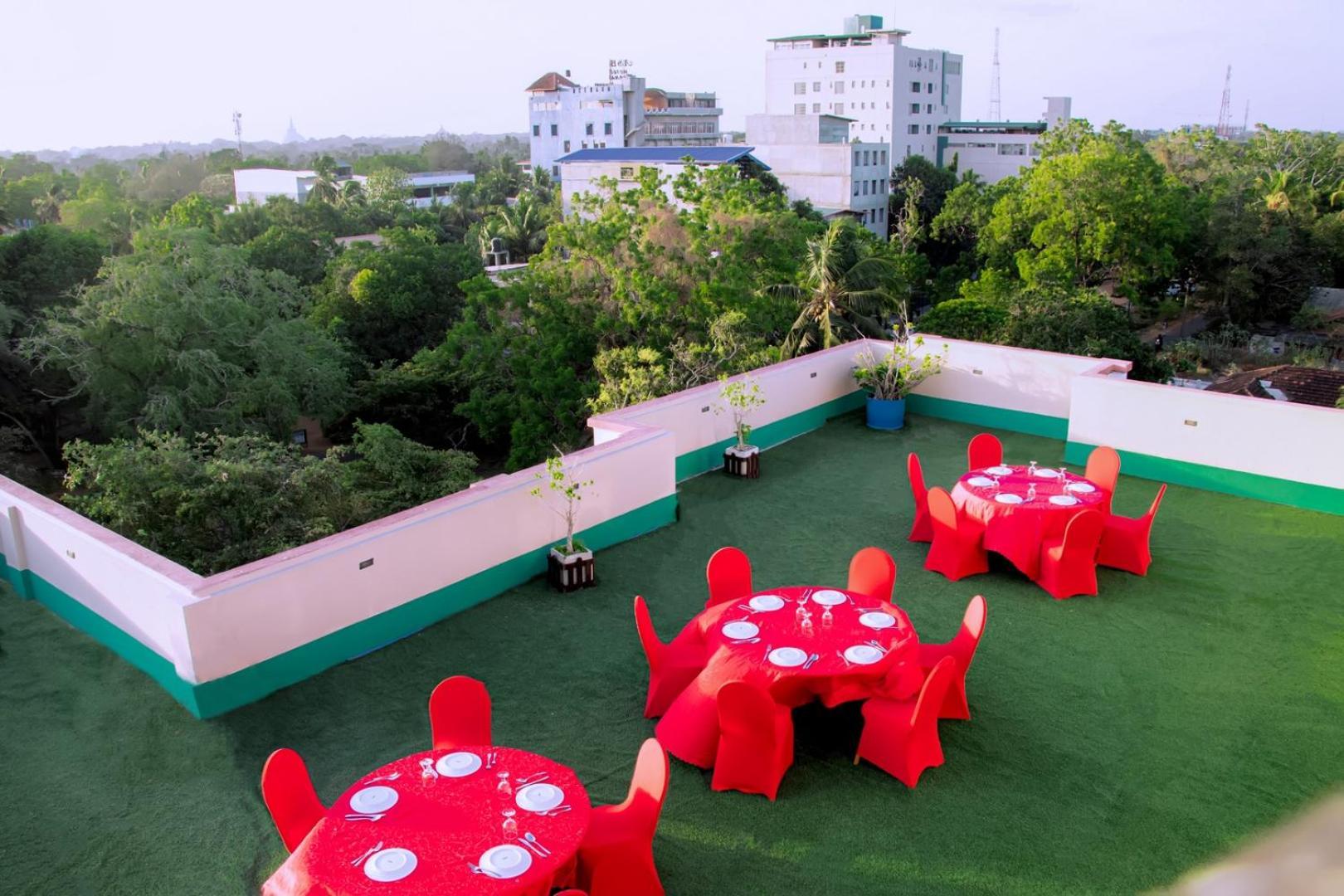 Kanola Luxury Hotel Anuradhapura Kültér fotó